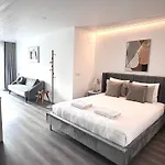 Apartmán Pombal - Pool & Views