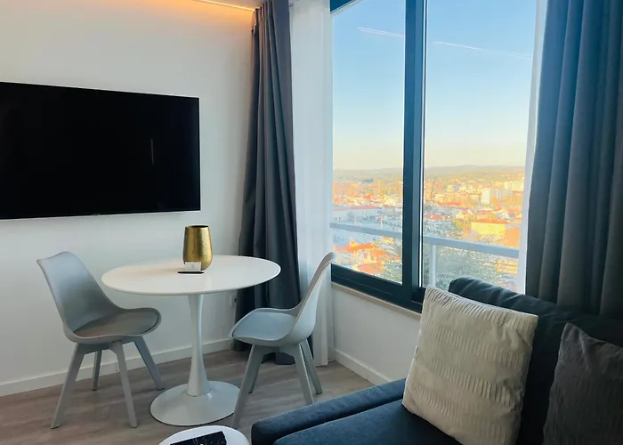 Pombal - Pool & Views