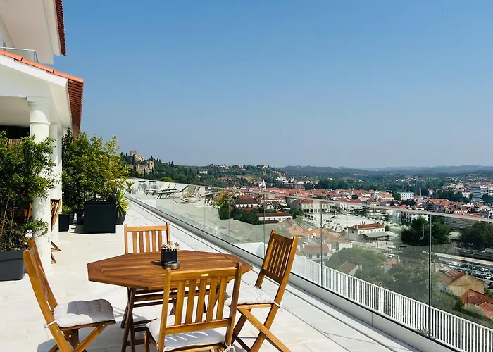 Pombal - Pool & Views * Tomar